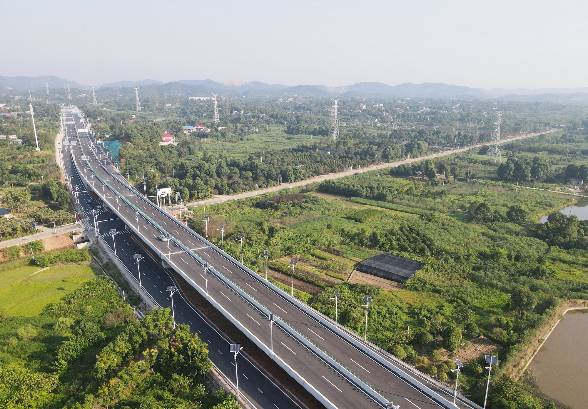 三干：洞株路通車圖片1_副本.jpg