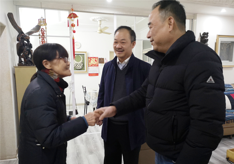3吳年春慰問__副本.jpg