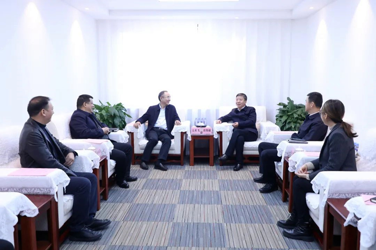照片：王術飛赴甘肅公航旅集團交流洽談_副本.jpg